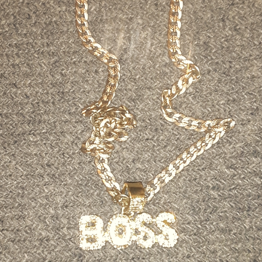Gold Chain And Diamond Pendant